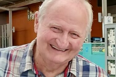 DIE JA VAN ‘N BEDIENENDE OUPA